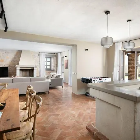 Villa Rustic Clematis With A Pool In Istria